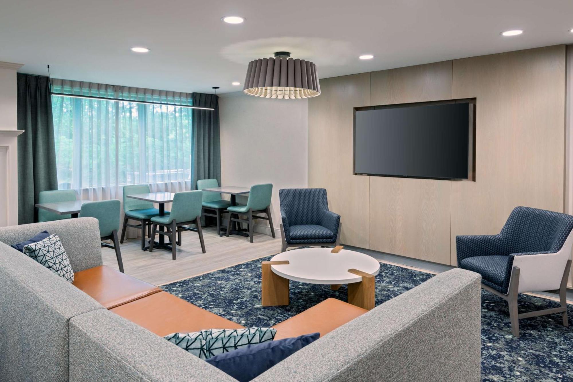 Hampton Inn Hartford Airport Windsor Locks Eksteriør billede